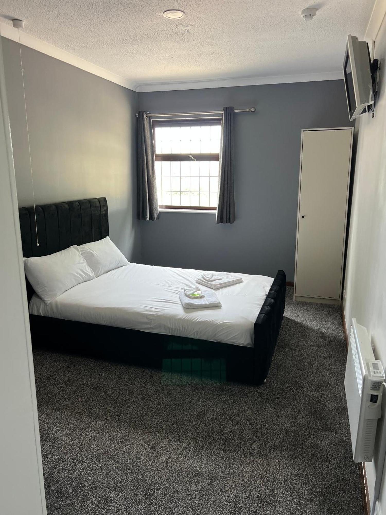 Oyo Stay Inn Express, Cambridge Papworth Everard エクステリア 写真