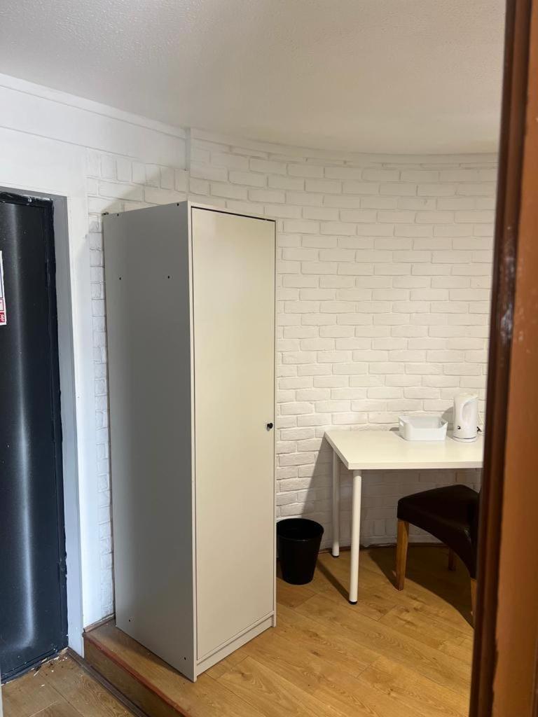 Oyo Stay Inn Express, Cambridge Papworth Everard エクステリア 写真