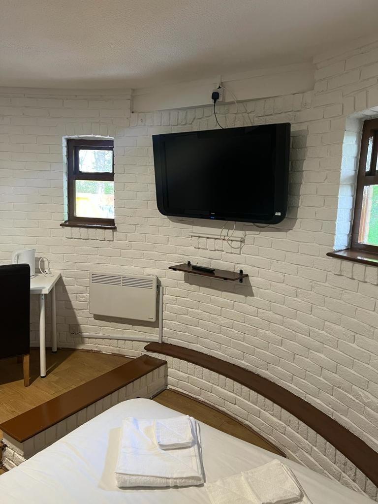 Oyo Stay Inn Express, Cambridge Papworth Everard エクステリア 写真