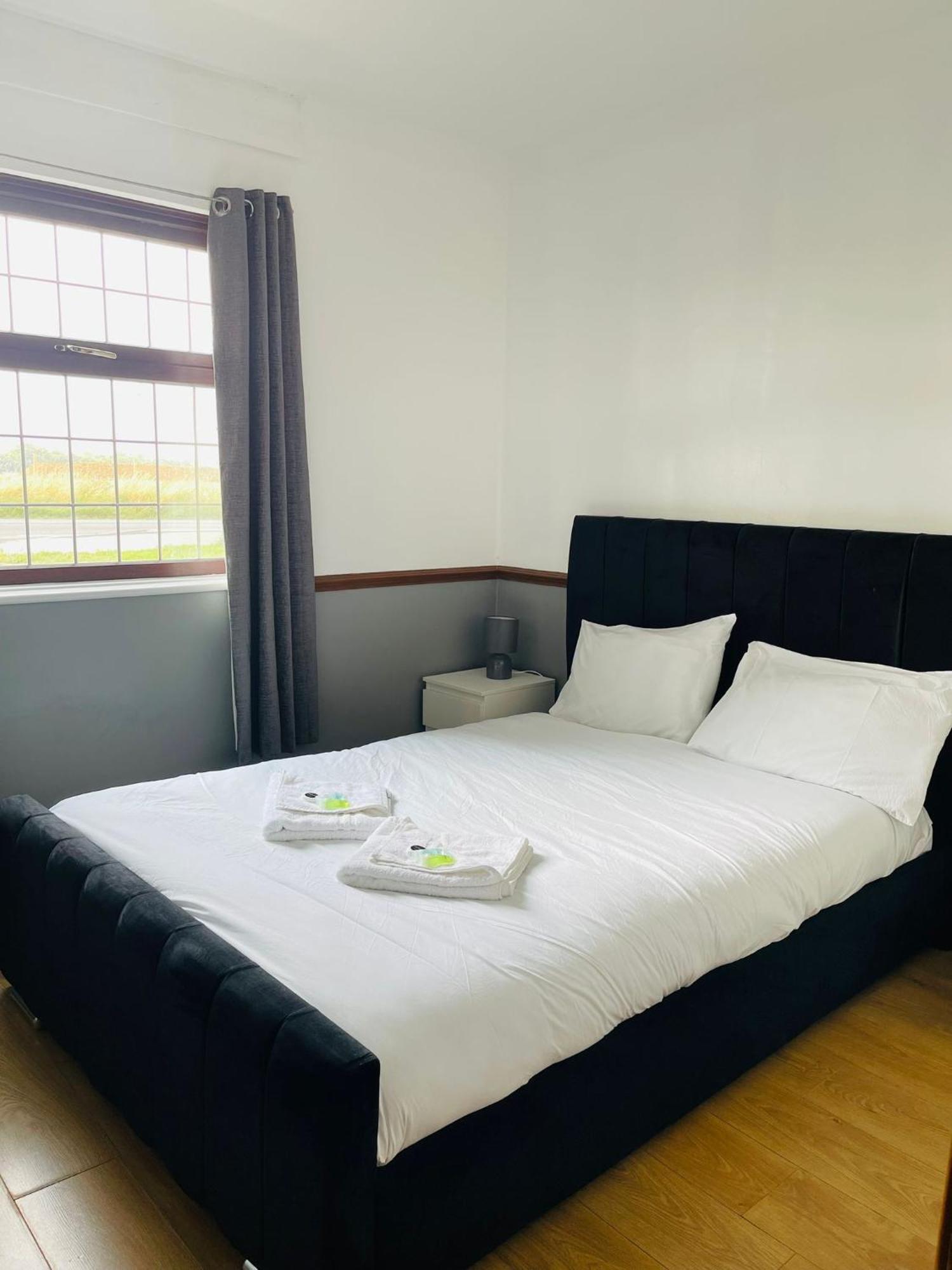 Oyo Stay Inn Express, Cambridge Papworth Everard エクステリア 写真