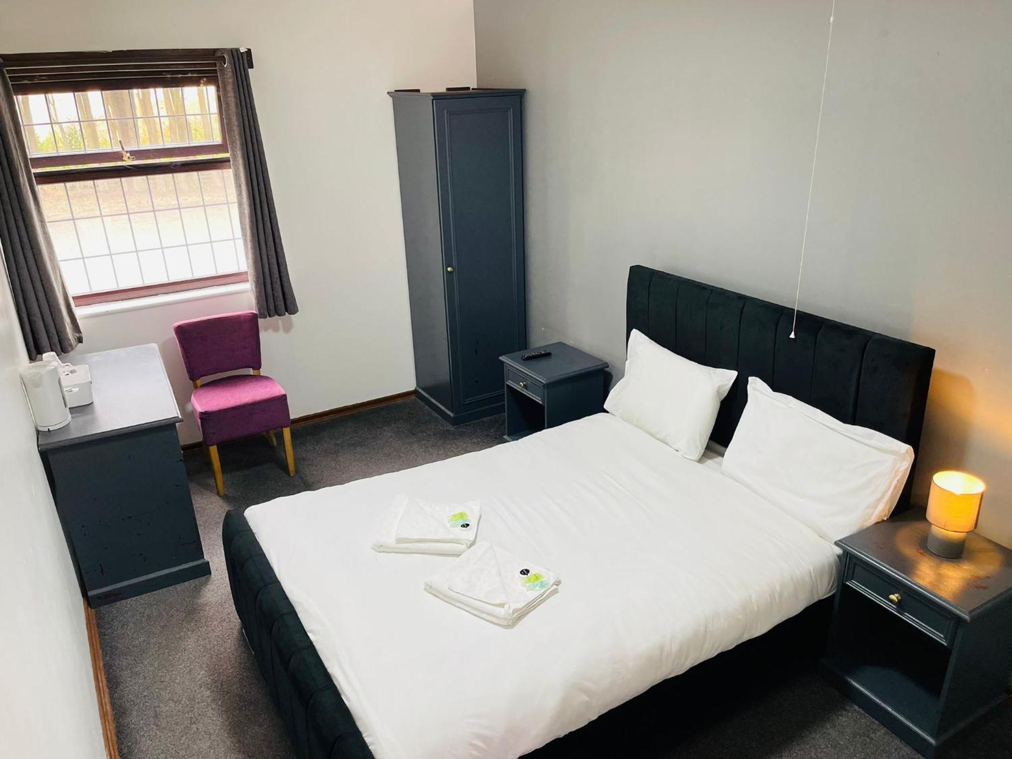Oyo Stay Inn Express, Cambridge Papworth Everard エクステリア 写真