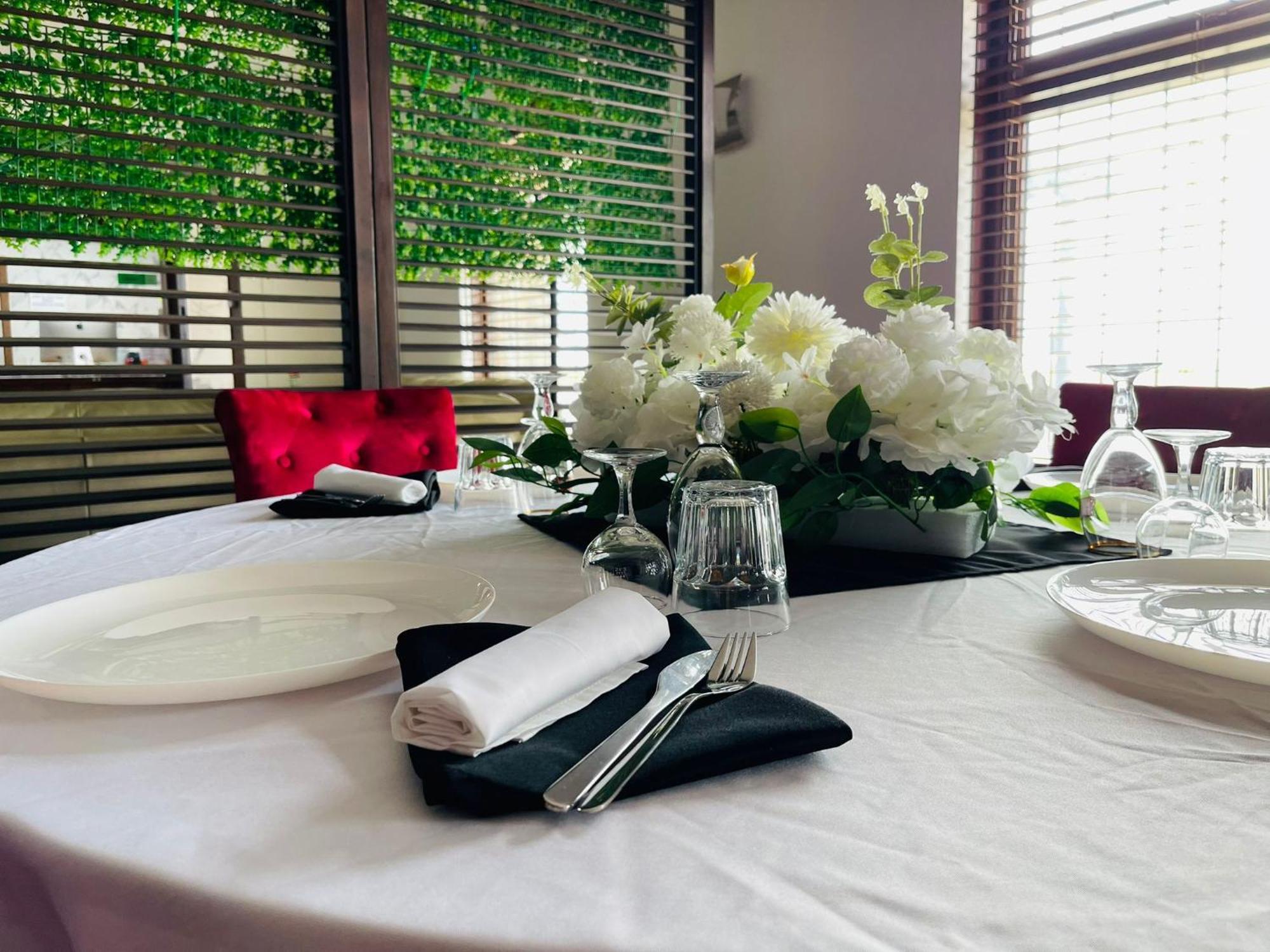 Oyo Stay Inn Express, Cambridge Papworth Everard エクステリア 写真