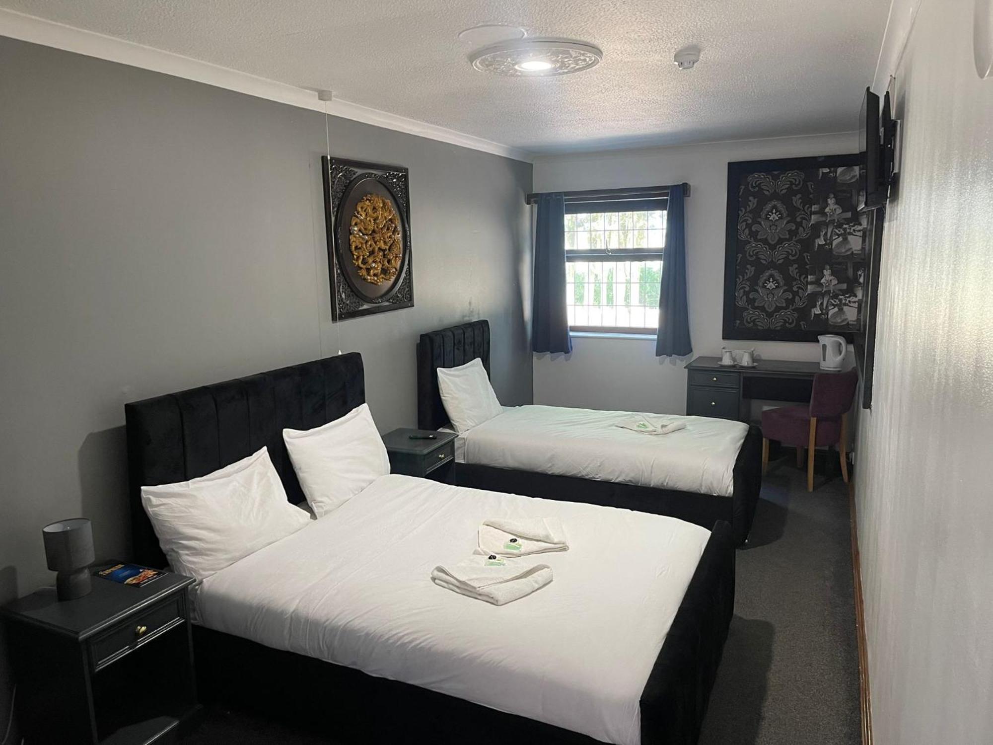 Oyo Stay Inn Express, Cambridge Papworth Everard エクステリア 写真
